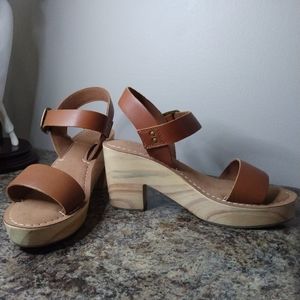NIB Urban Outfitters Maggie Heeled Clog Sandal